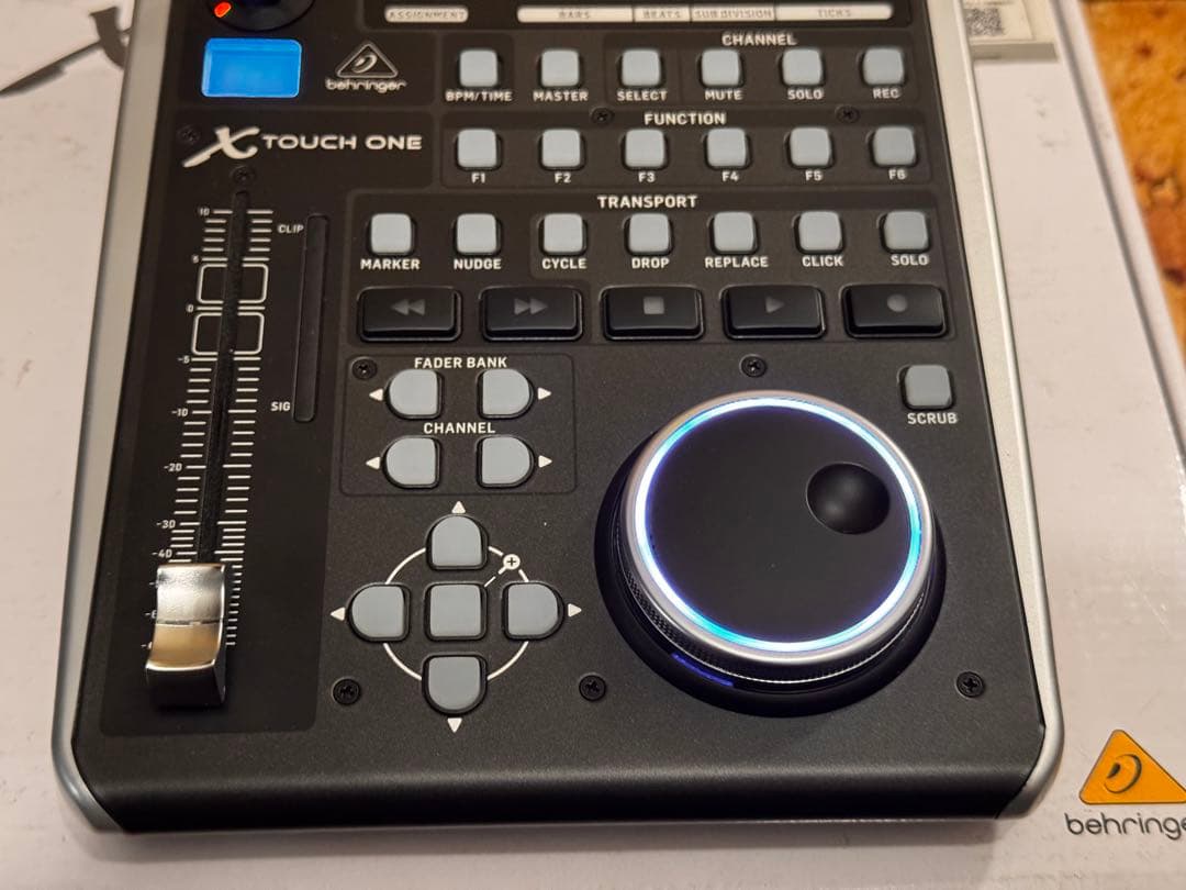Behringer X TOUCH ONE フィジコン MIDIコントローラー