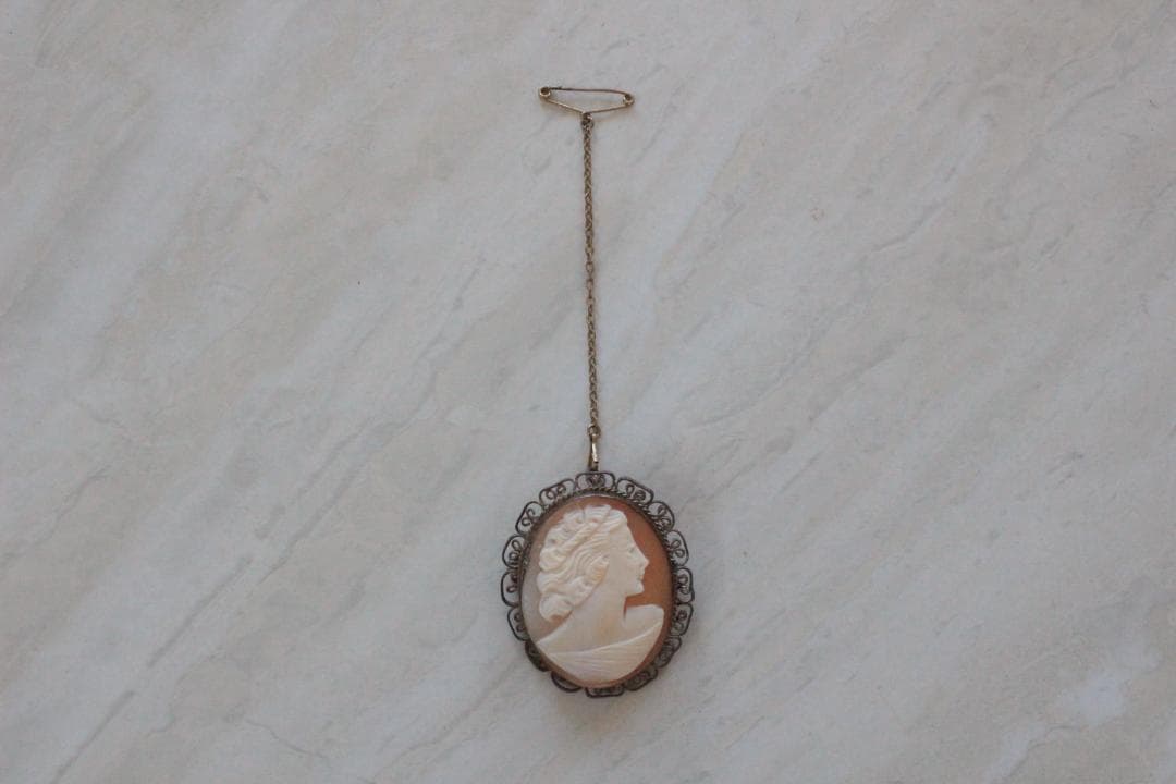 【D】アンティークシェルカメオブローチ