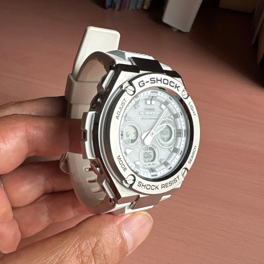 カシオ　Gショック　GST-W310