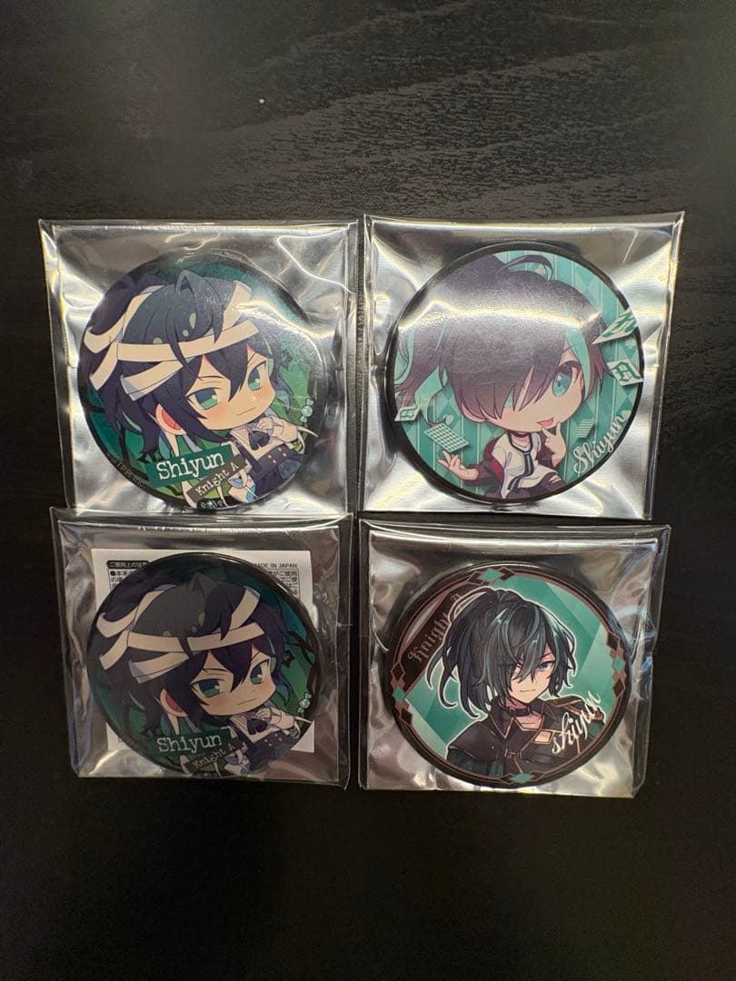 しゆんくん缶バッチ　アクリルキーホルダー　アクリルスタンド　ポーチ