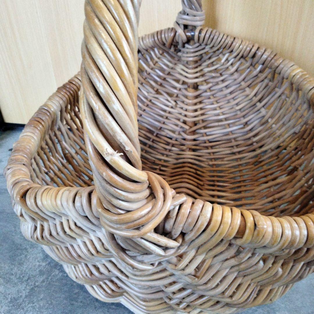 アンティーク　ナチュラル　大きなバスケット　籘かご