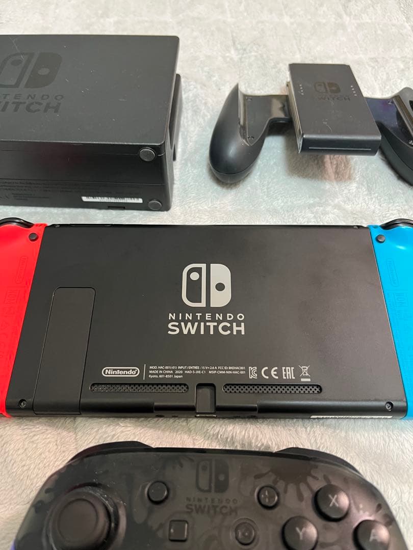 【早い者勝ち】Nintendo Switch プロコン　持ち運びケース付き