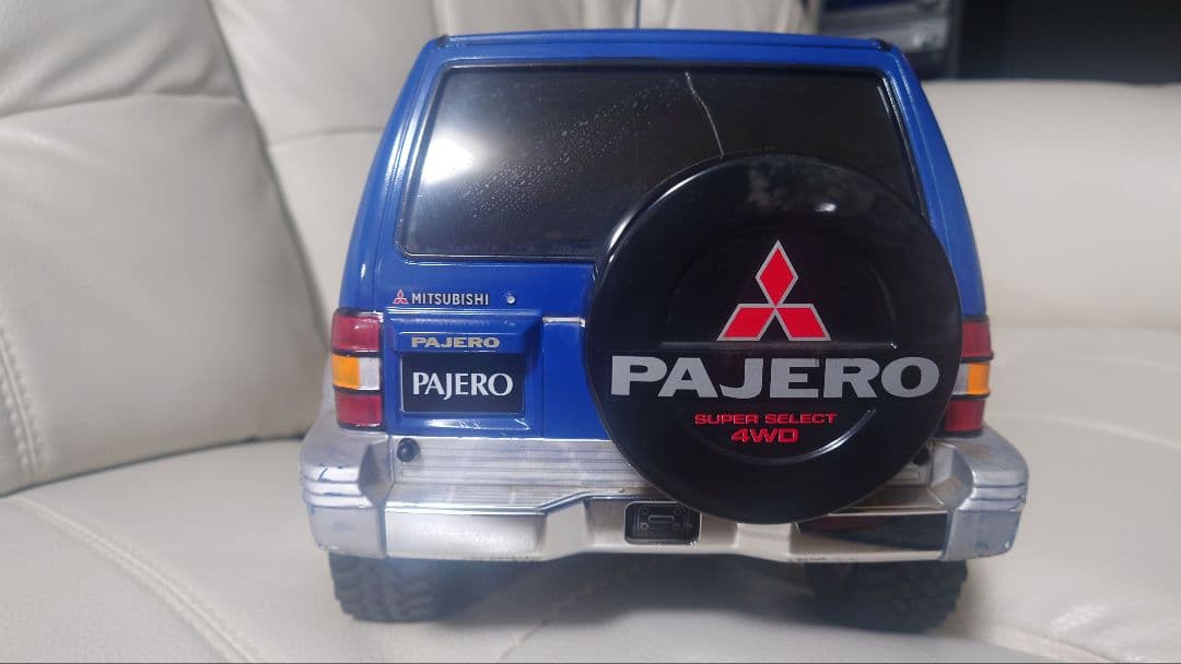 三菱パジェロ ラジコンカー 10/1中古
