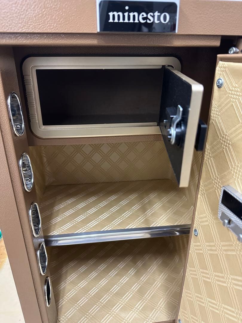 ★未使用★ Minesto 耐火金庫 ダイヤル式電子ロック付き 大容量