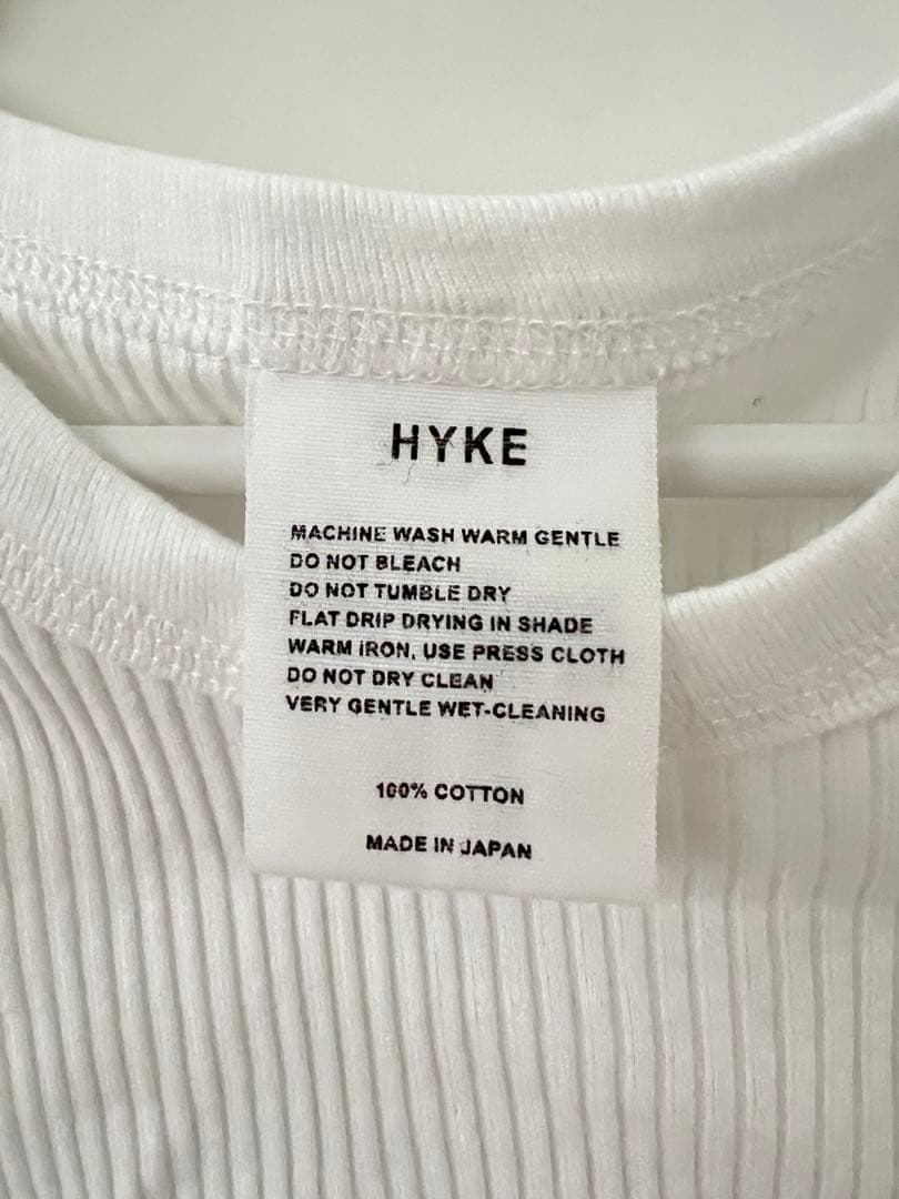 hyke タンクトップ