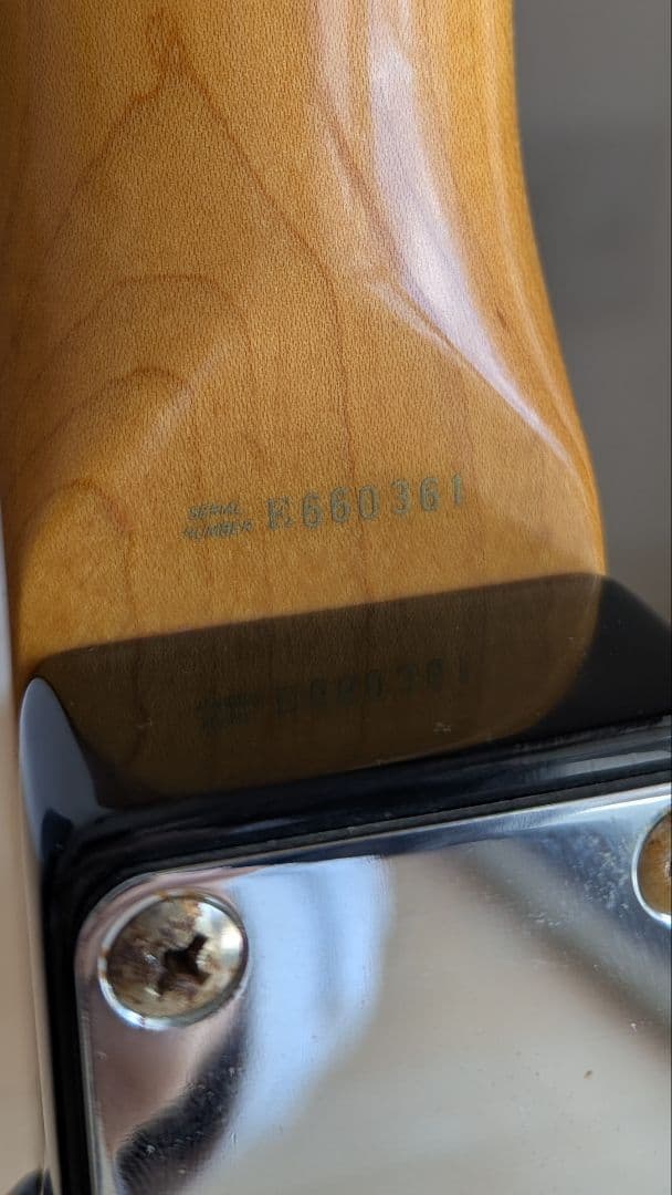 Squier by Fender Japan StratocasterEシリアル