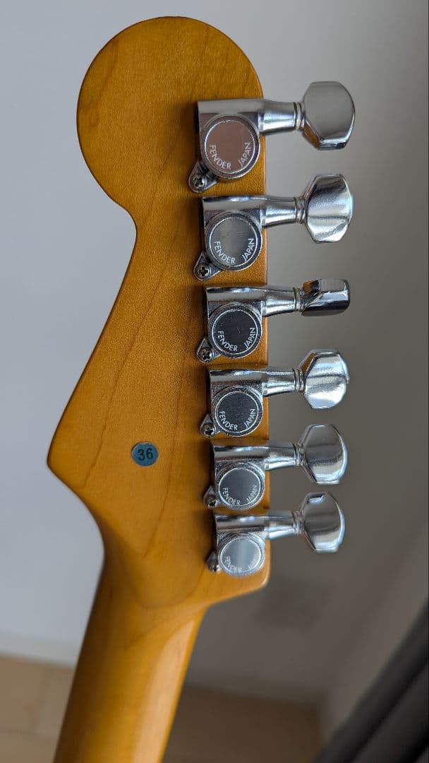 Squier by Fender Japan StratocasterEシリアル
