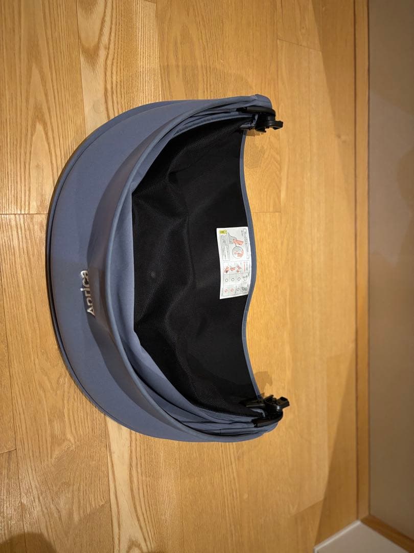 アップリカ　クルリラプラスライトISOFIX新生児から4歳まで