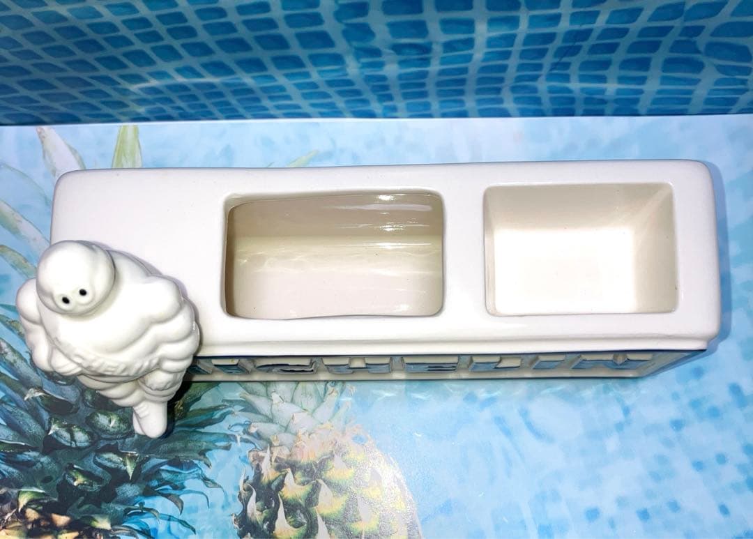 ミシュラン ビバンダム　陶器製ペン立て