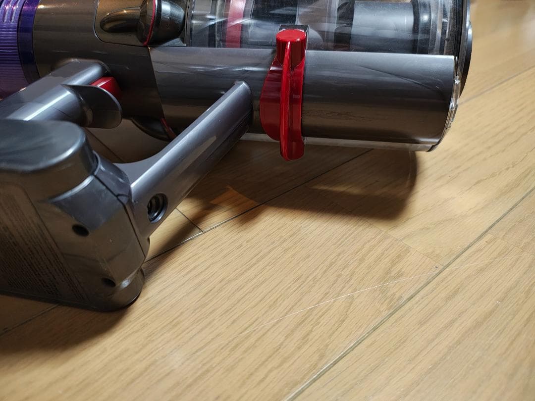 ダイソン★コードレス掃除機★V11本体★ＳV14★バッテリー新品と同等★難あり