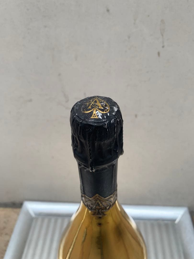 アルマン・ド・ブリニャック マグナム 1.5L – シャンパン – 箱なし