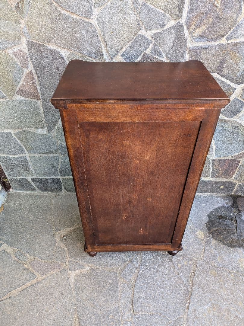 古い木製彫刻入りチェスト 6引き出し