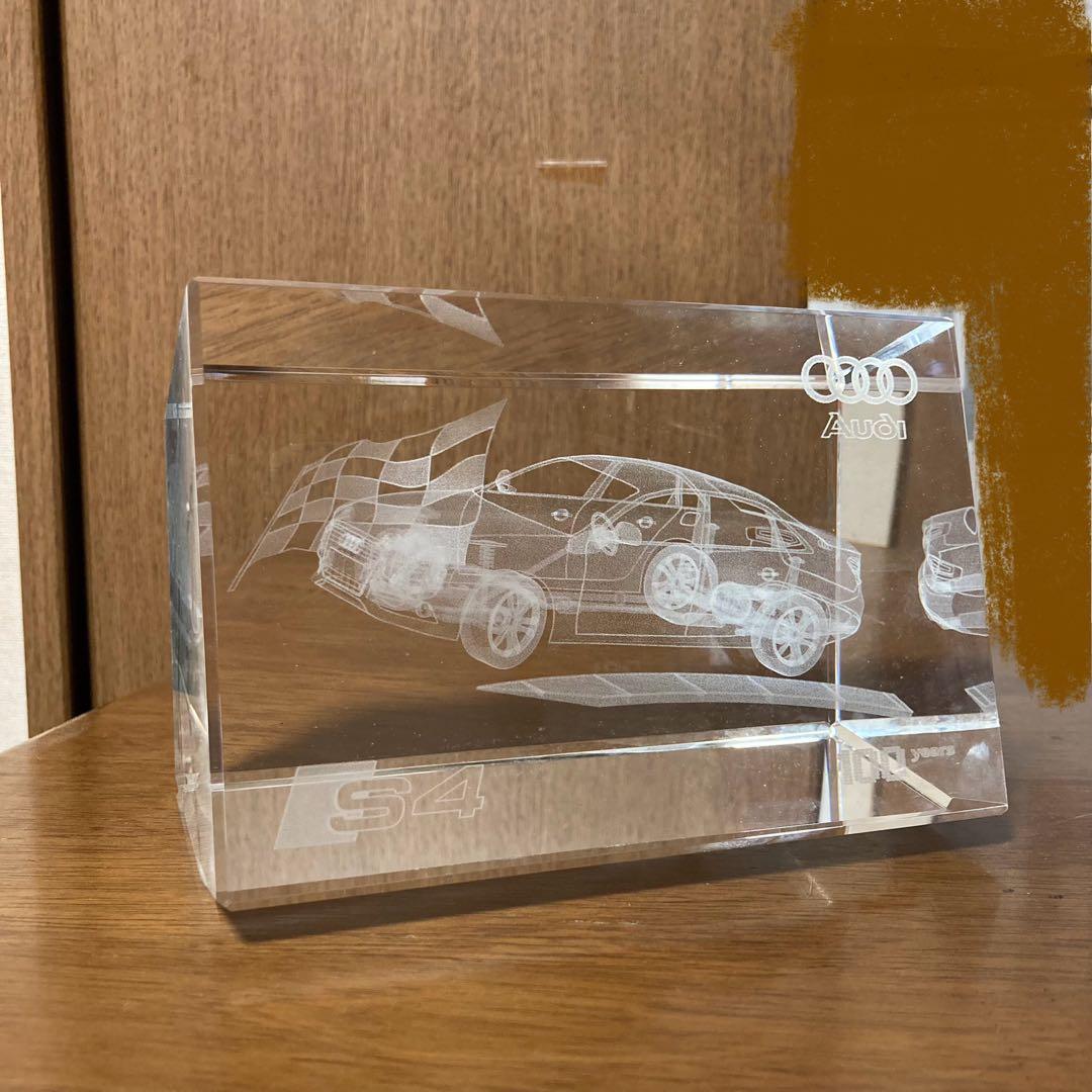 Audi S4 ガラスのオブジェ 置物 非売品