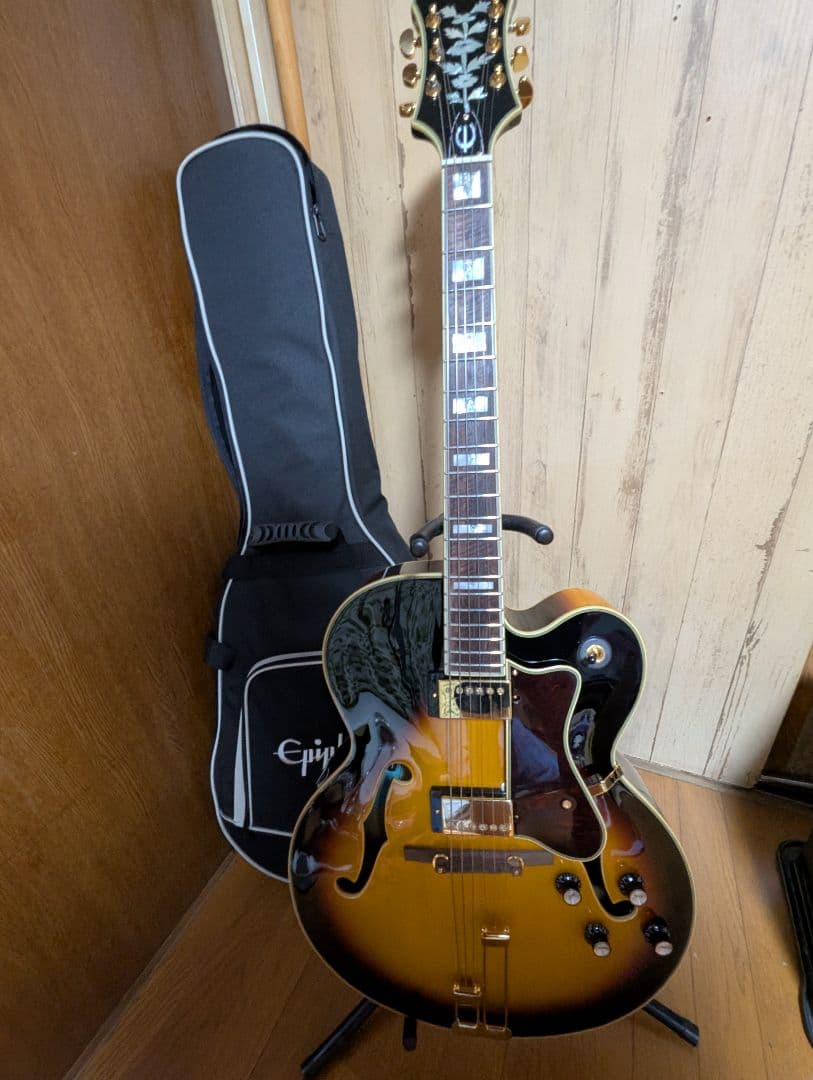 フルアコ　Epiphoneブロードウェイ　ほぼ新品