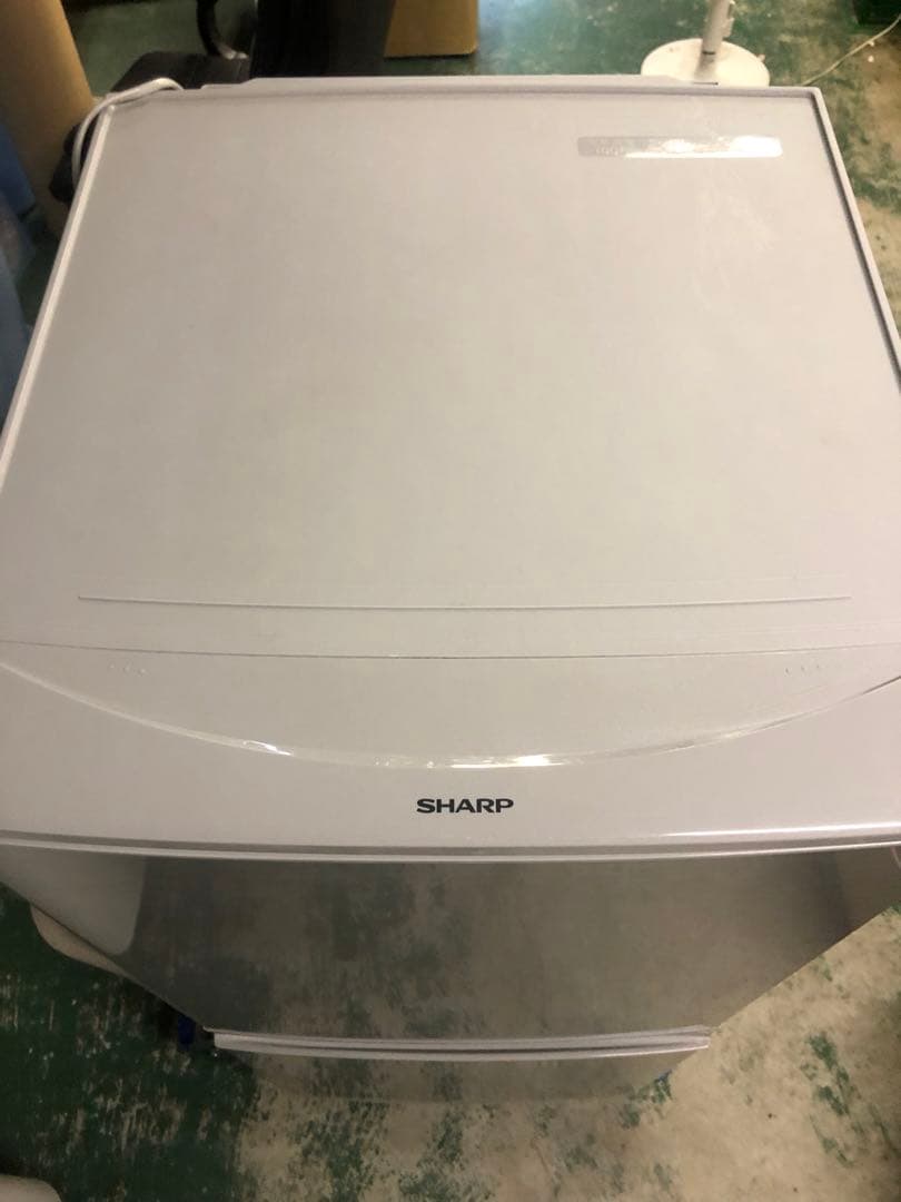 8r57 2017年製 137L 冷蔵庫 SJ-D14C-S 一人暮らし 単身用