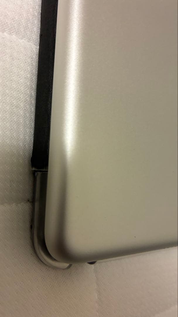 【美品】Apple iPad シルバー　6世代　Wi-Fiモデル　32GB