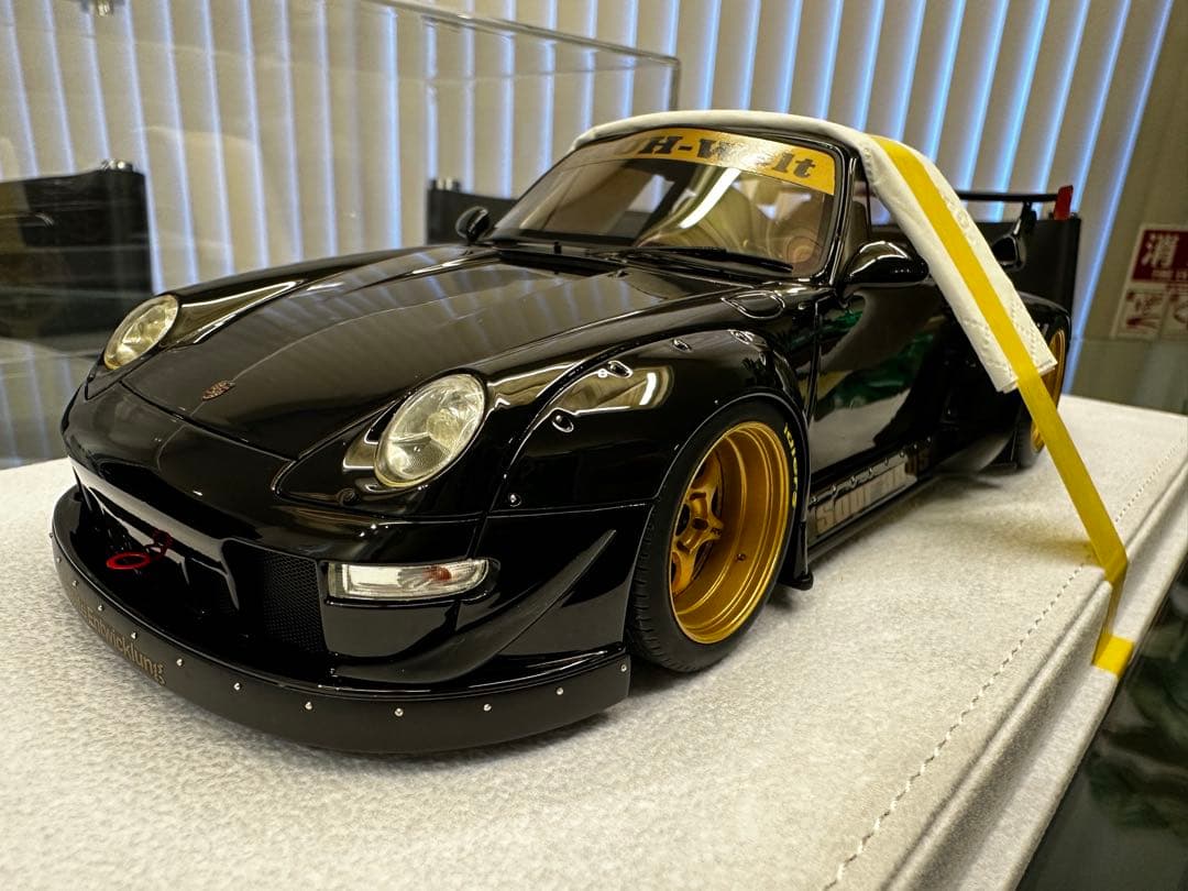 Fuelme RWB993 1/18 プロトタイプ黒