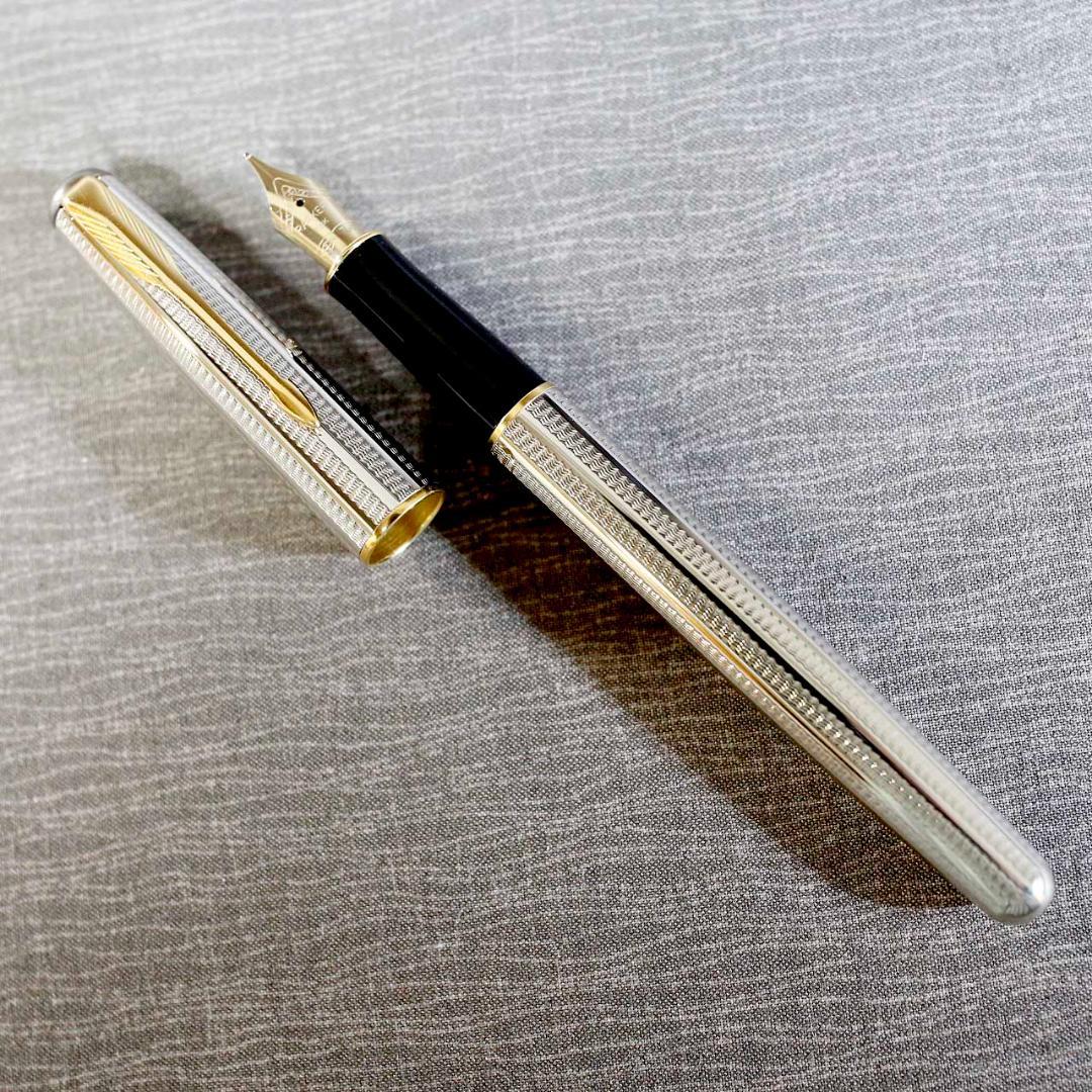 【極美品 送料込み】パーカー 万年筆 ソネット シルバーカスケード