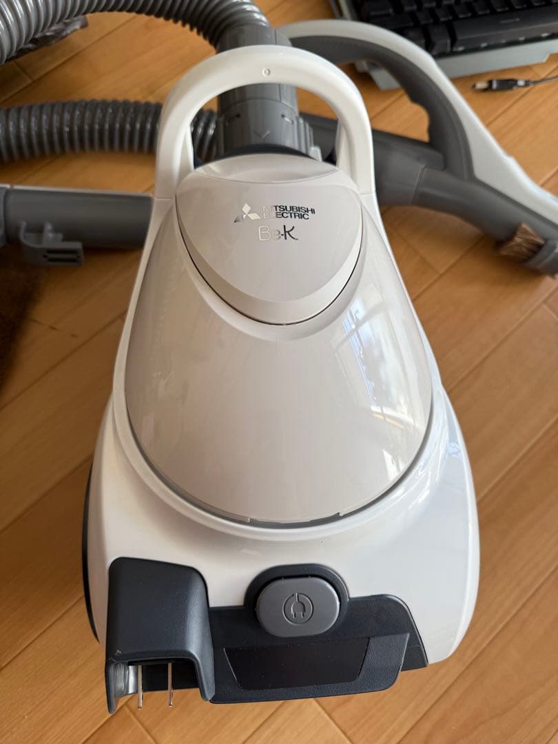 Mitsubishi TC-FXK ホワイト掃除機 製造年：2023年