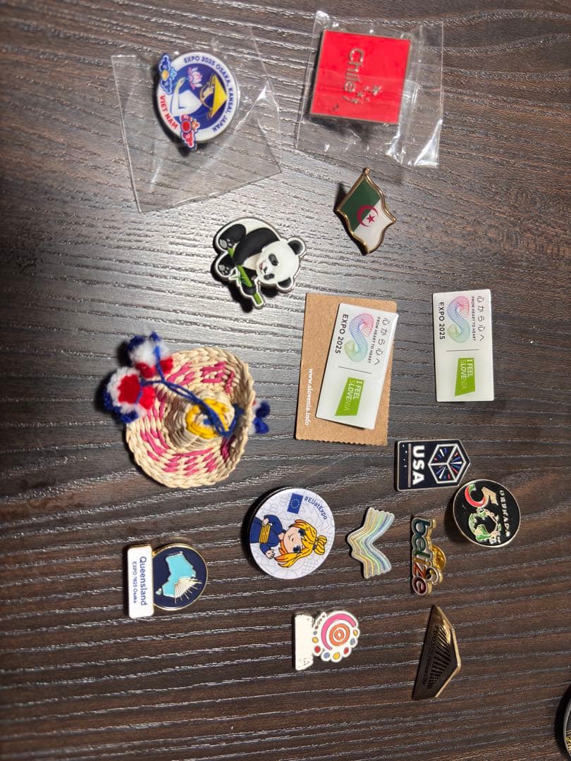 大阪万博ピンバッジ15個まとめ売り ストラップ付き