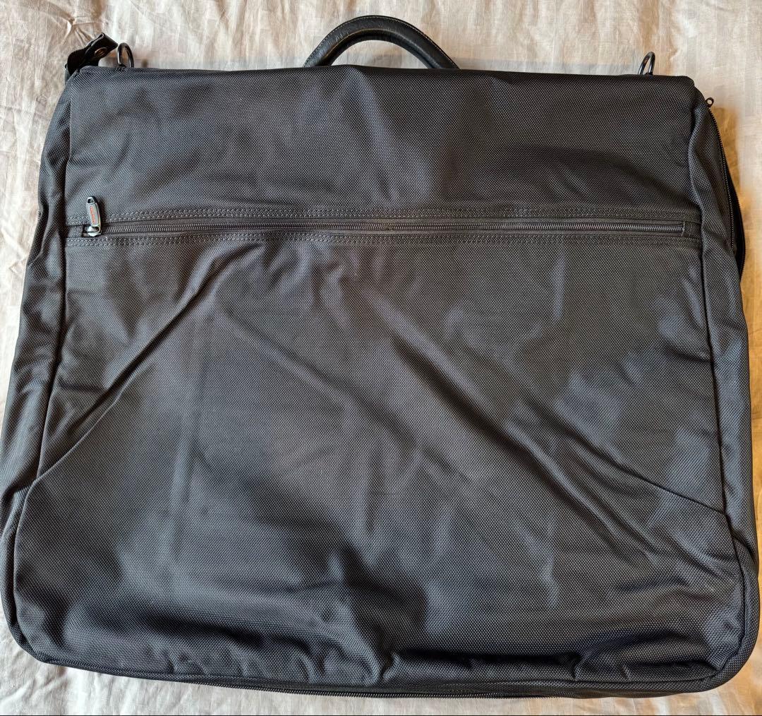 Samsonite ブラックガーメントバッグ ハンガーフック付き