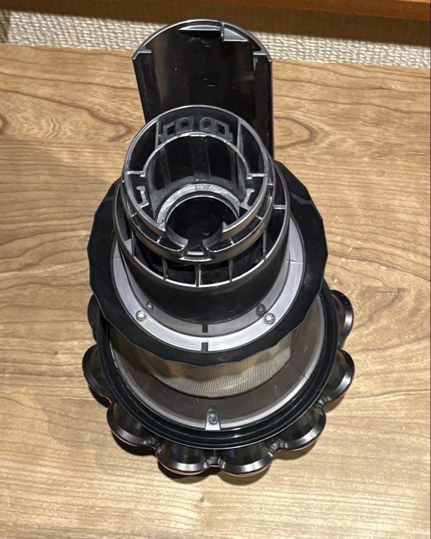 アタッチメント多数付属！細部まで洗浄済！#Dyson #V10 ハンドクリーナー