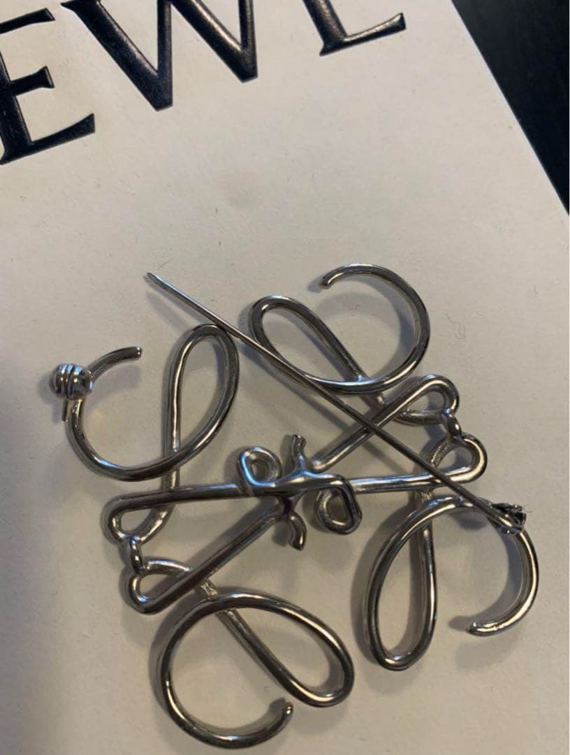 【美品】ロエベ アナグラム　ブローチ