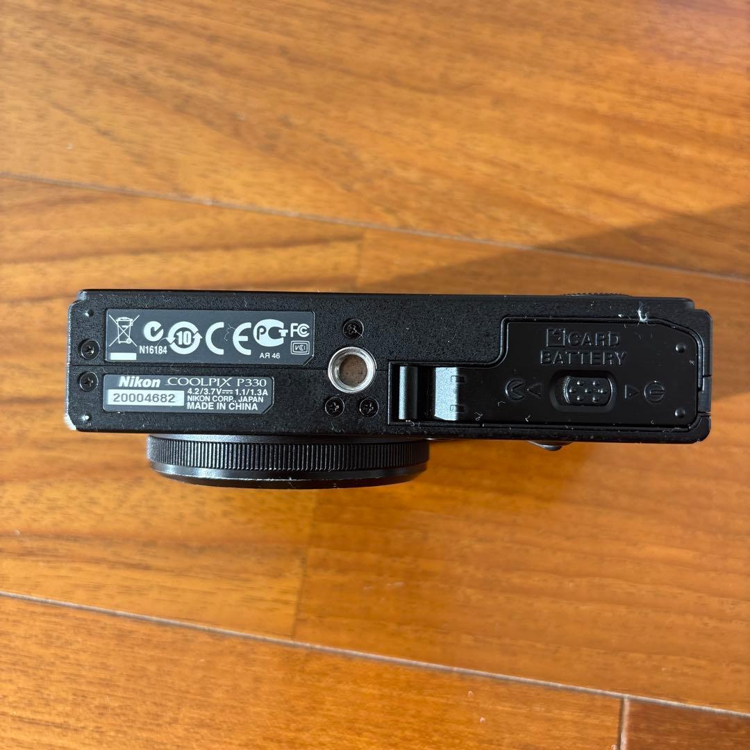 デジタルカメラ Nikon Coolpix P330