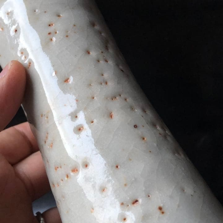 古美術品◼️かなり美しい白い釉薬の花瓶が蔵から出て来ました。