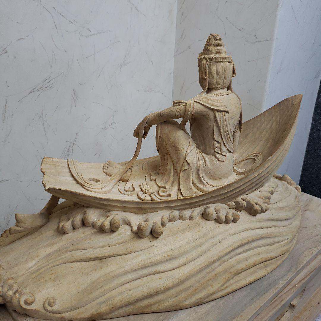 Ｂフライデー　蔵出し特価　希少仏像　上彫り★楠材 一葉観音菩薩坐像★台付