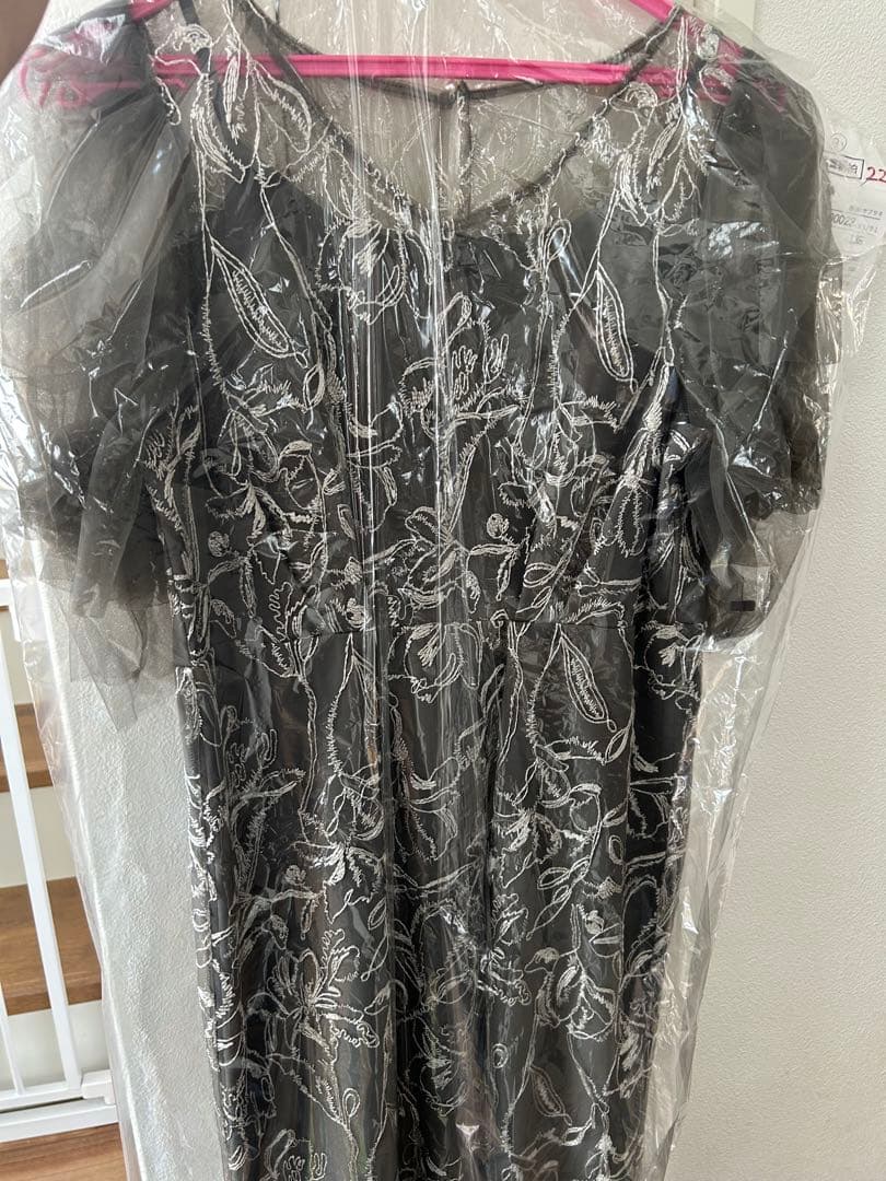 LE’RURE リルアー　Fluffy sleeve pencil dress