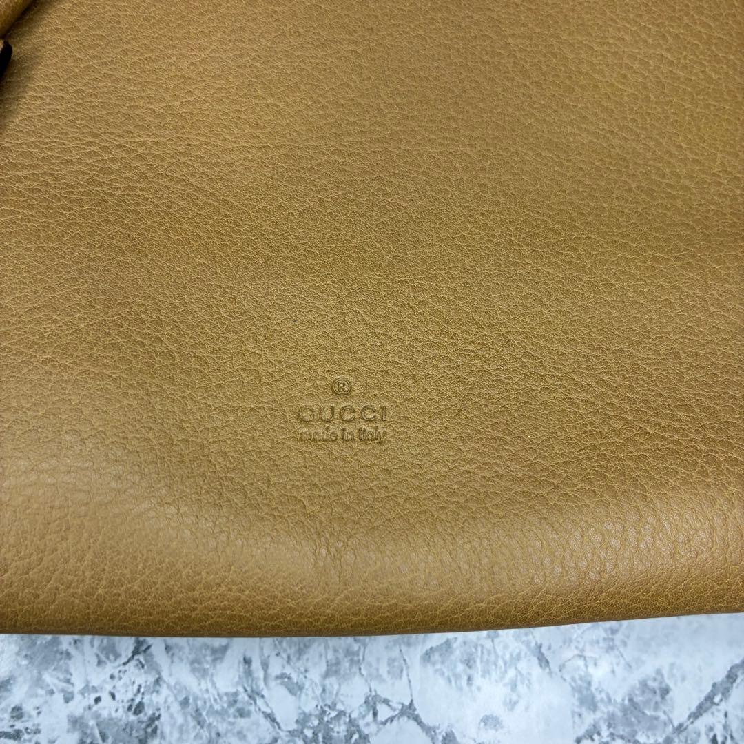 ✨GUCCI✨　グッチ　ワンショルダーバッグ　レザー　ハンドバッグ