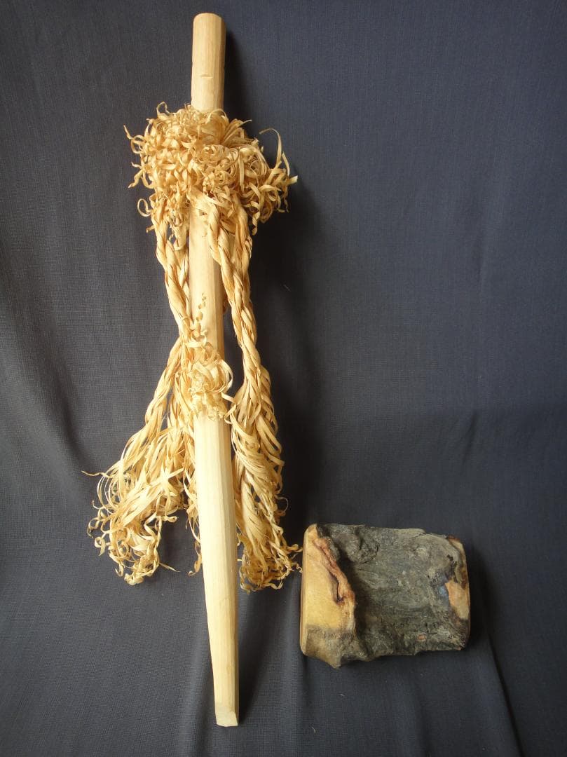 希少 アイヌ イナウ　60cm　台座付き アイヌ儀式