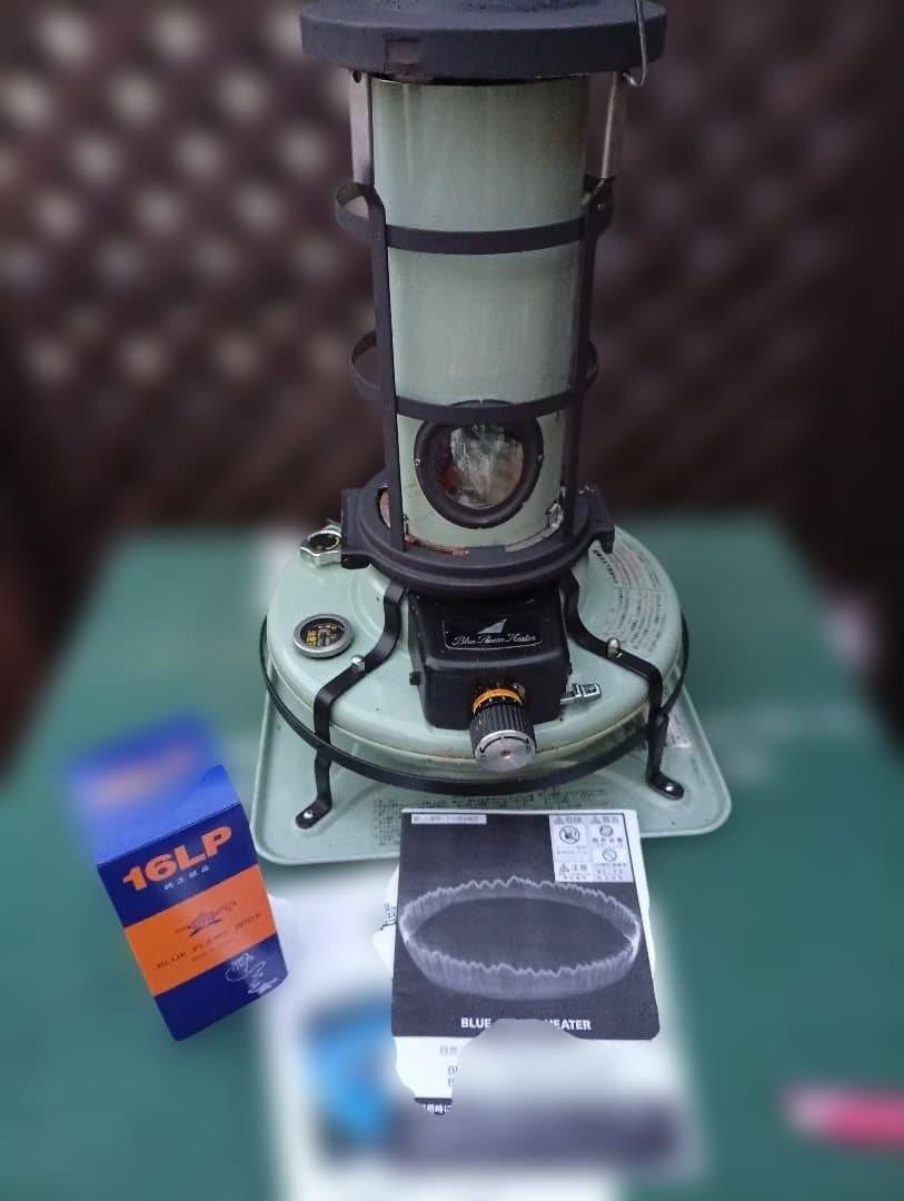 アラジンストーブ メンテナンス済。純正品芯交換済。取説付、ブラック耐熱塗装。