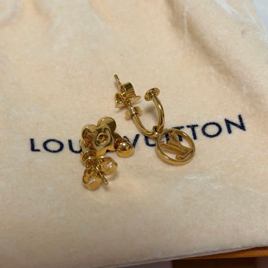 LOUIS VUITTON M64859 ピアス ブルーミング