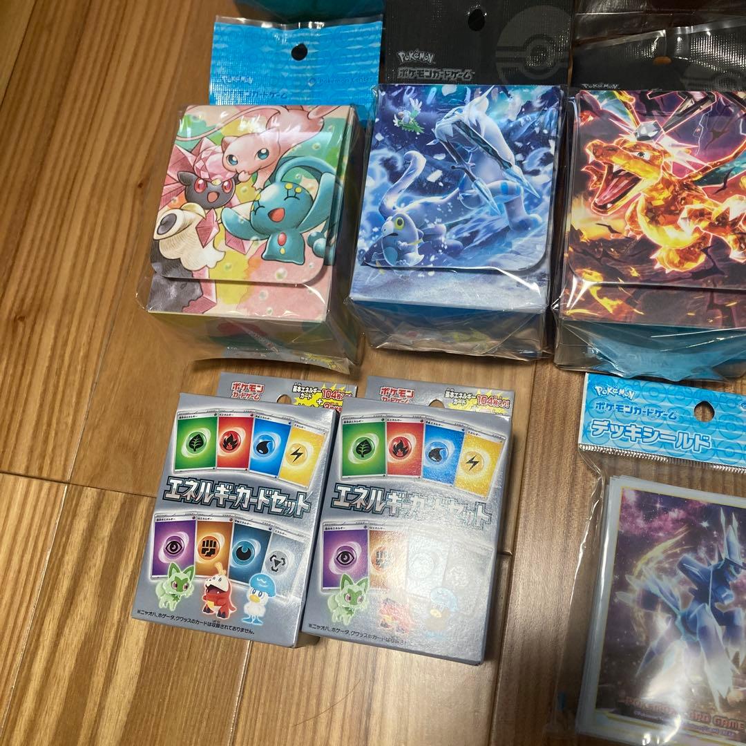 ポケモンカード　デッキシールドとデッキケース25点まとめ売り