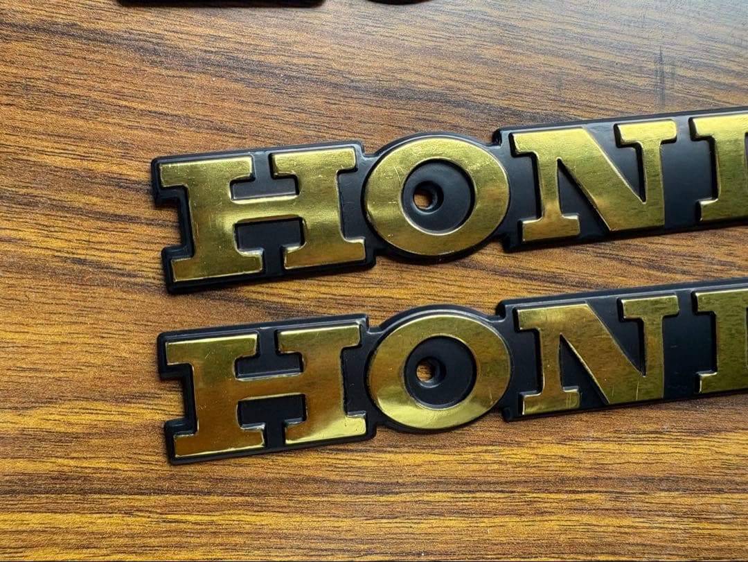 ホ*2様 ホンダ☆タンクエンブレム☆アルミ製ゴールド☆CB400FCB250T4