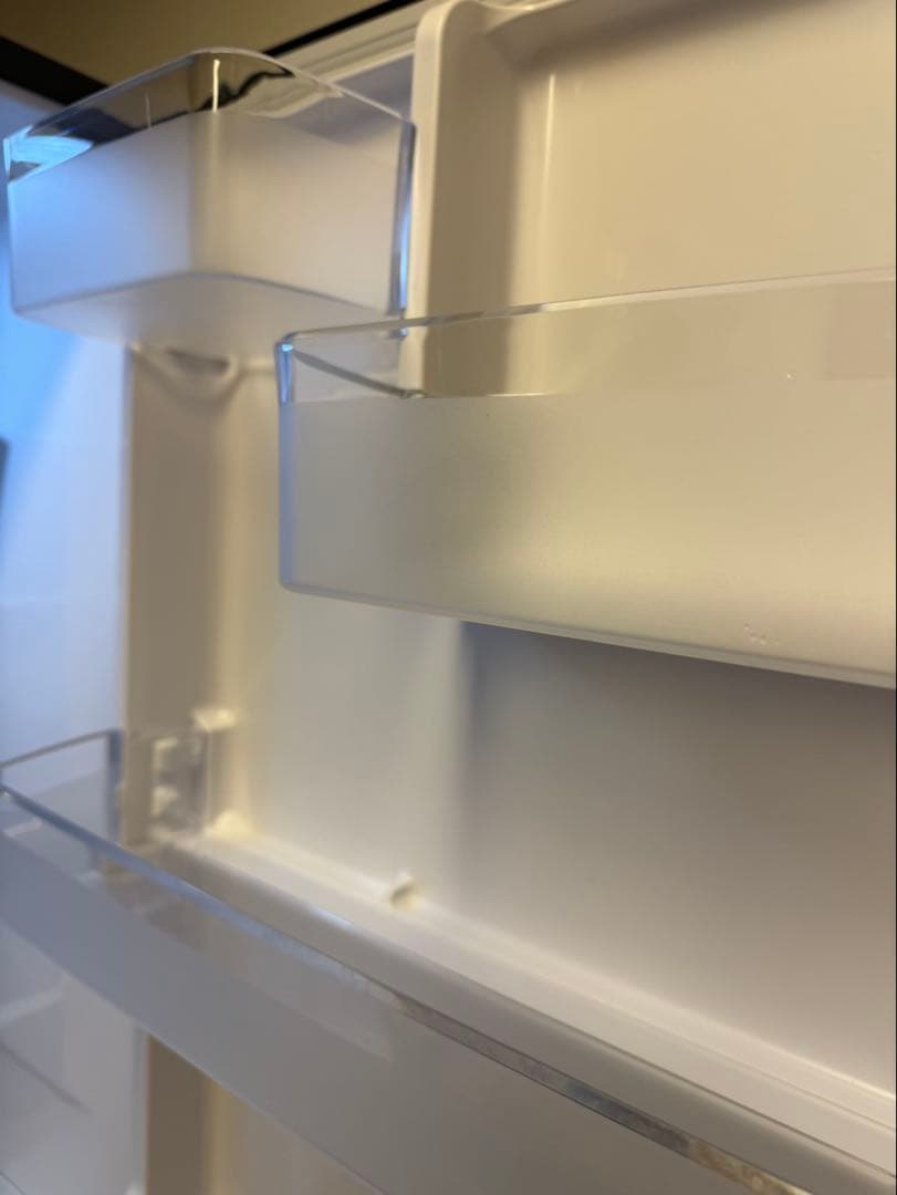 日立ノンフロン冷凍冷蔵庫　315L R-V32SV（K）2023年製　右開き