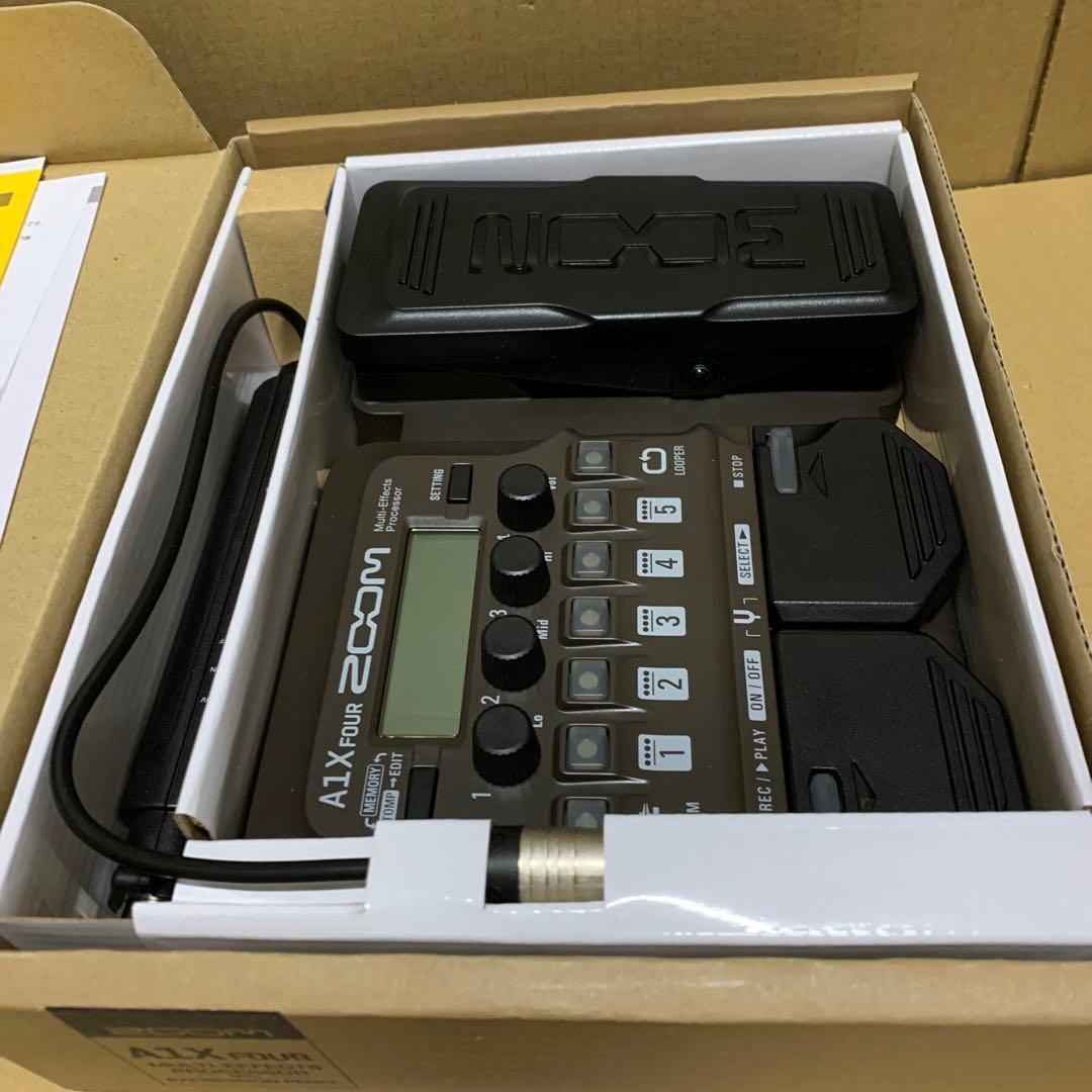 新品　ZOOM ズーム A1X FOUR アコースティック　マルチエフェクター