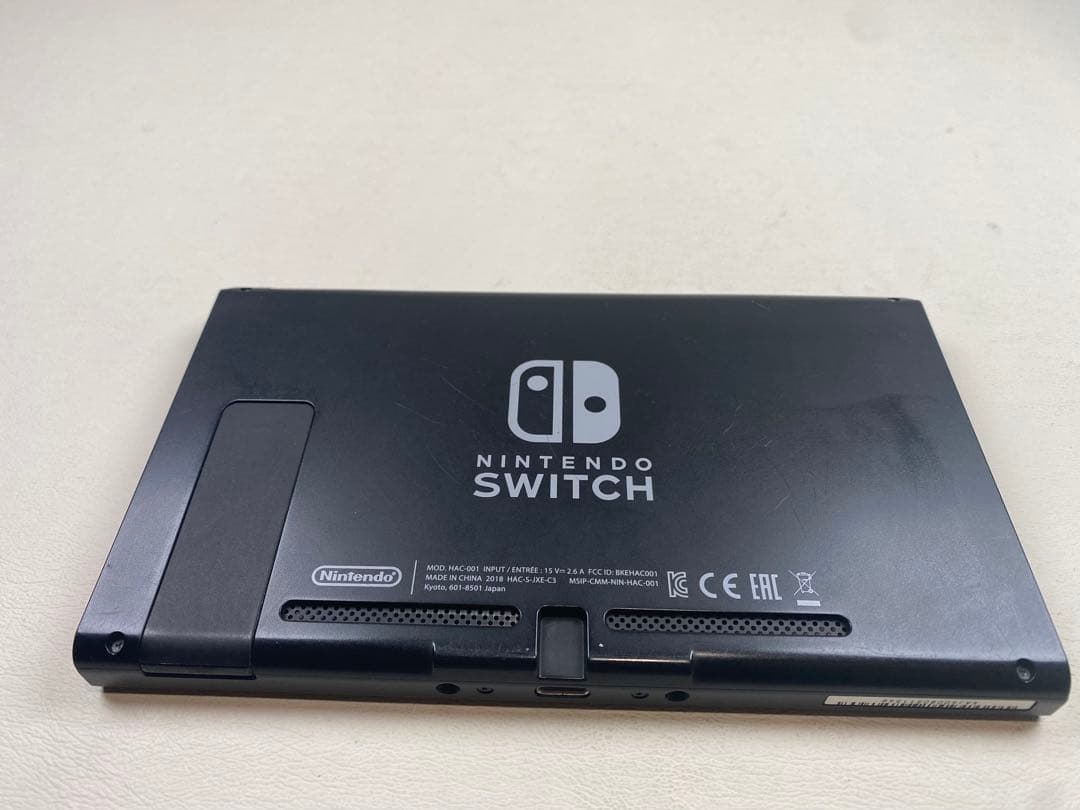 switch 2018年製　本体のみ