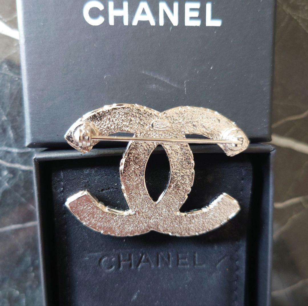 CHANEL　シャネルブローチ ラインストーンココマーク シルバー
