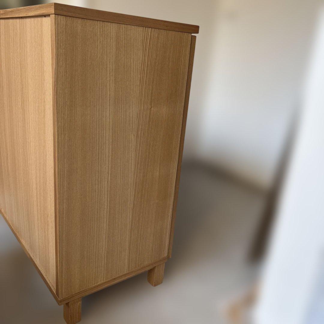 無印良品 キャビネット ガラス扉　観音開き　天然木　タモ材　脚付き　食器棚