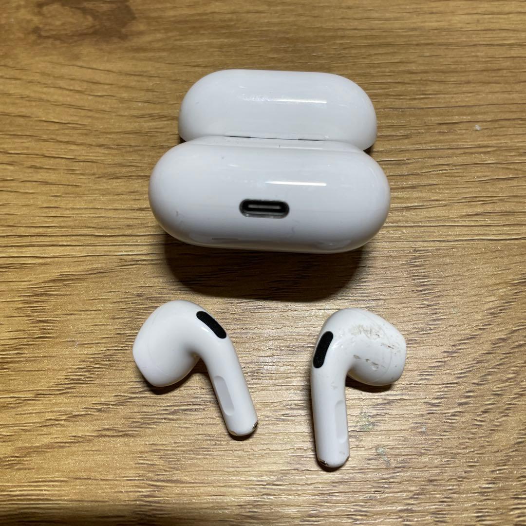 Apple Airpods 第4世代　ノイズキャンセリング付きなし