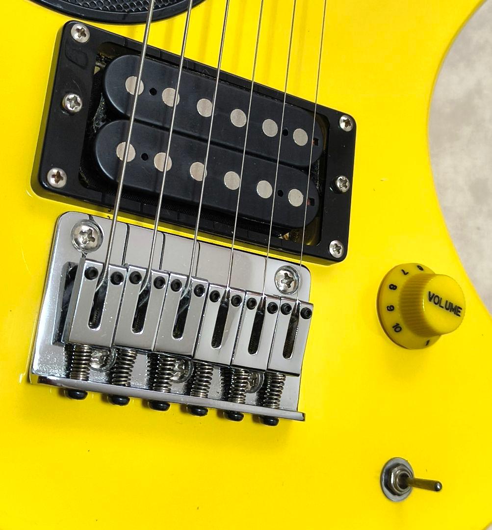 【美品】ZO-3 イエロー アンプ内蔵ミニギター 専用ケース付 ぞーさん