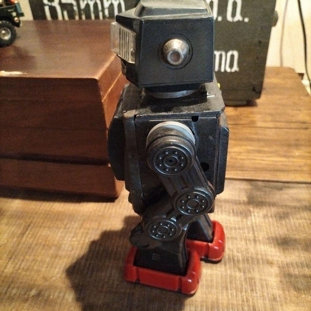 ロボット　ブリキ