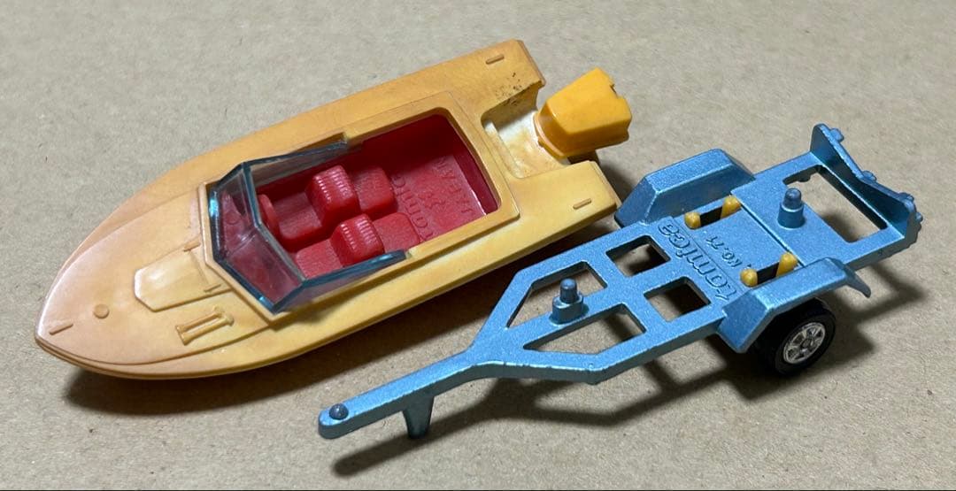 トミカ ニッサン ローレル ヤマハボート 2台セット