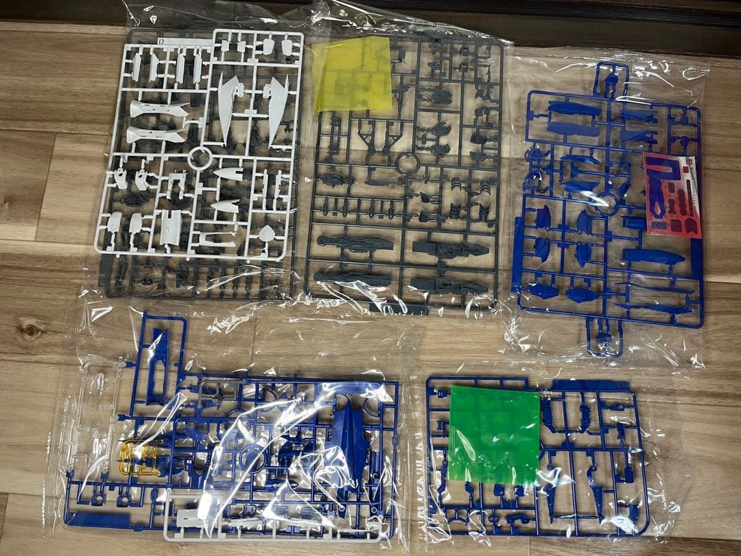 バンダイ　メサイアバルキリー　ミッシェル機　プラモデル　マクロスF