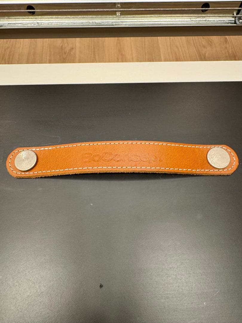 BoConcept ダイニングテーブルとチェア4脚のセット（送料込み）