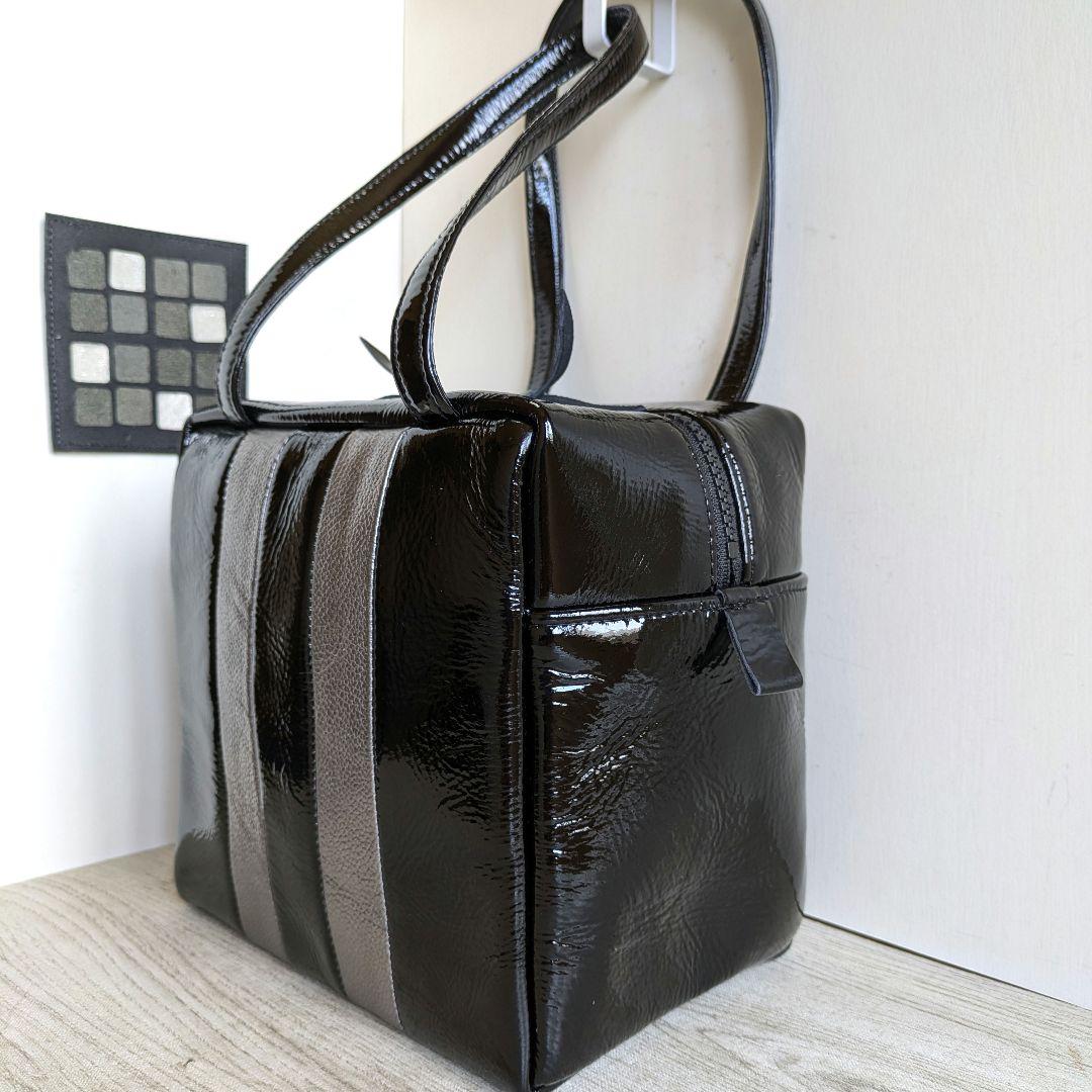 orika スクエアバック　折りお財布　革