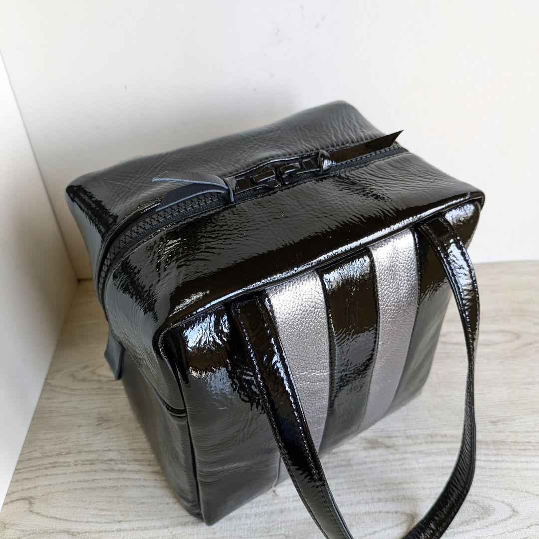 orika スクエアバック　折りお財布　革